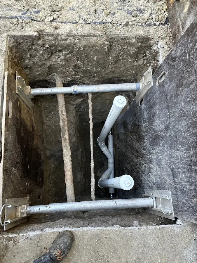 Experienced plumber completing Gas Line Repair work in The Homesteads
